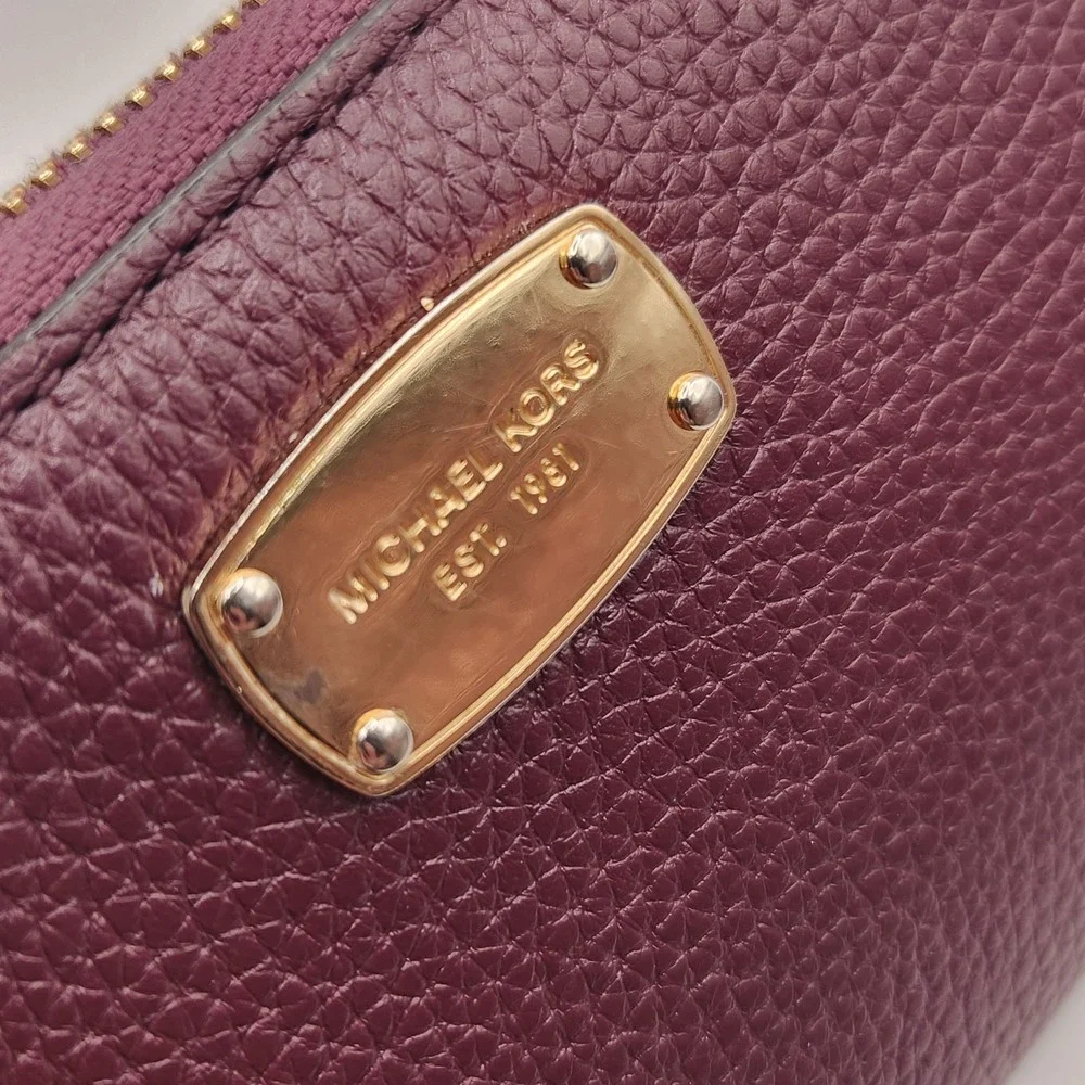 Michael Kors Jet Set Travel Continental Wristlet Wallet Burgundy Leather Maroon